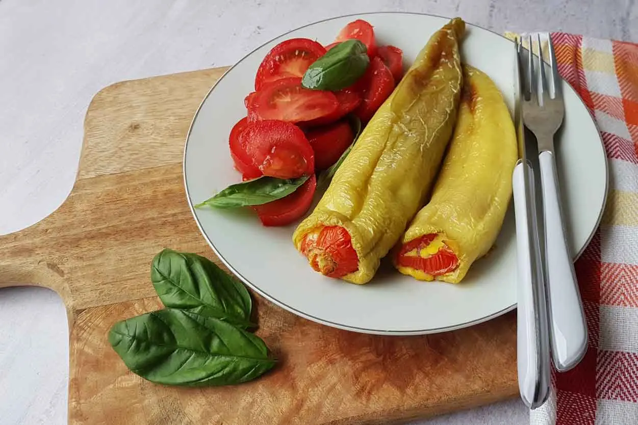 Paprika punjena sirom i jajima