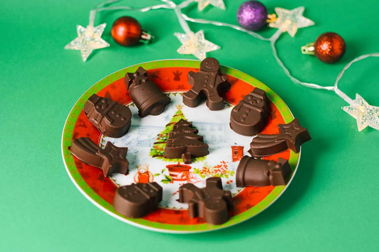 Kikiriki praline sa crnom čokoladom